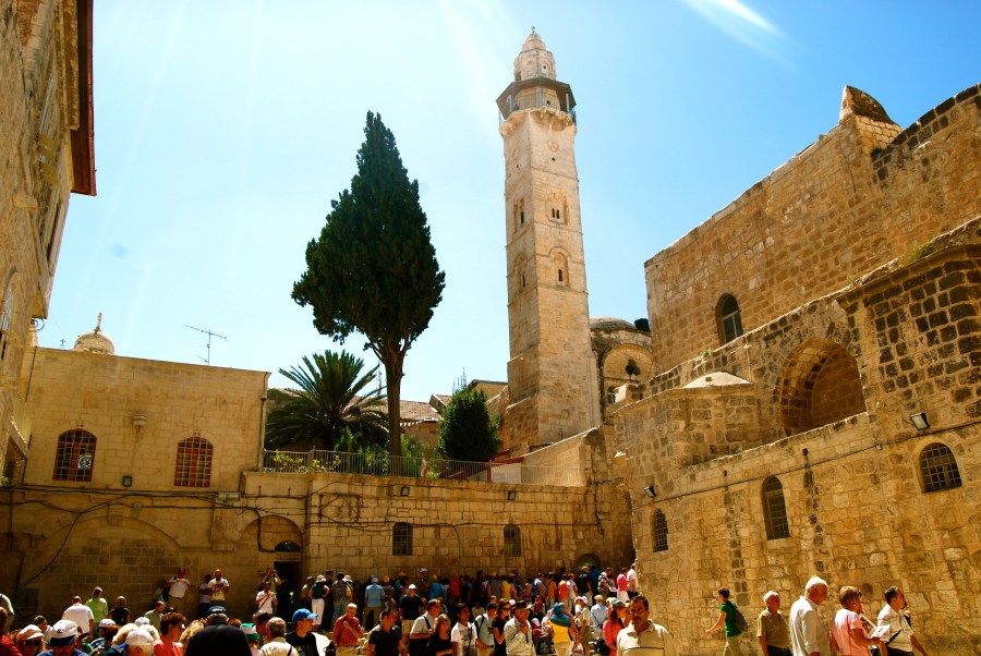 Holy_Sepulchere_Courtyard_Mosque_of_Omar